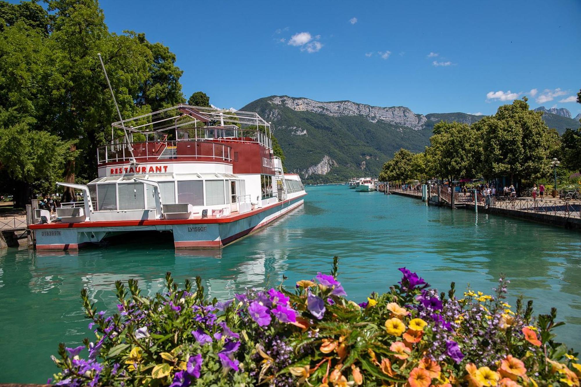 Reflet Bleu Du Lac D'Annecy 3 Etoiles - Face Au Lac, Parking Gratuit, Paddle Board Doussard Εξωτερικό φωτογραφία
